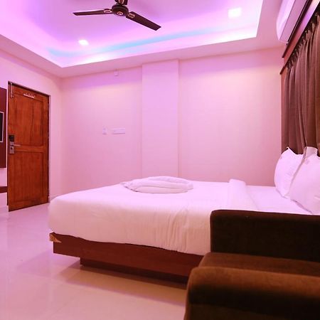 Hotel Apple Suites Bangalore Esterno foto