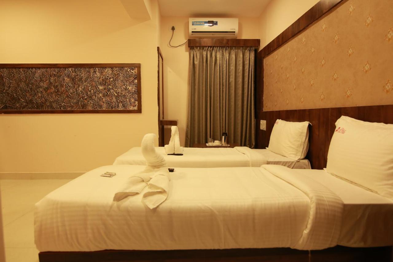 Hotel Apple Suites Bangalore Esterno foto