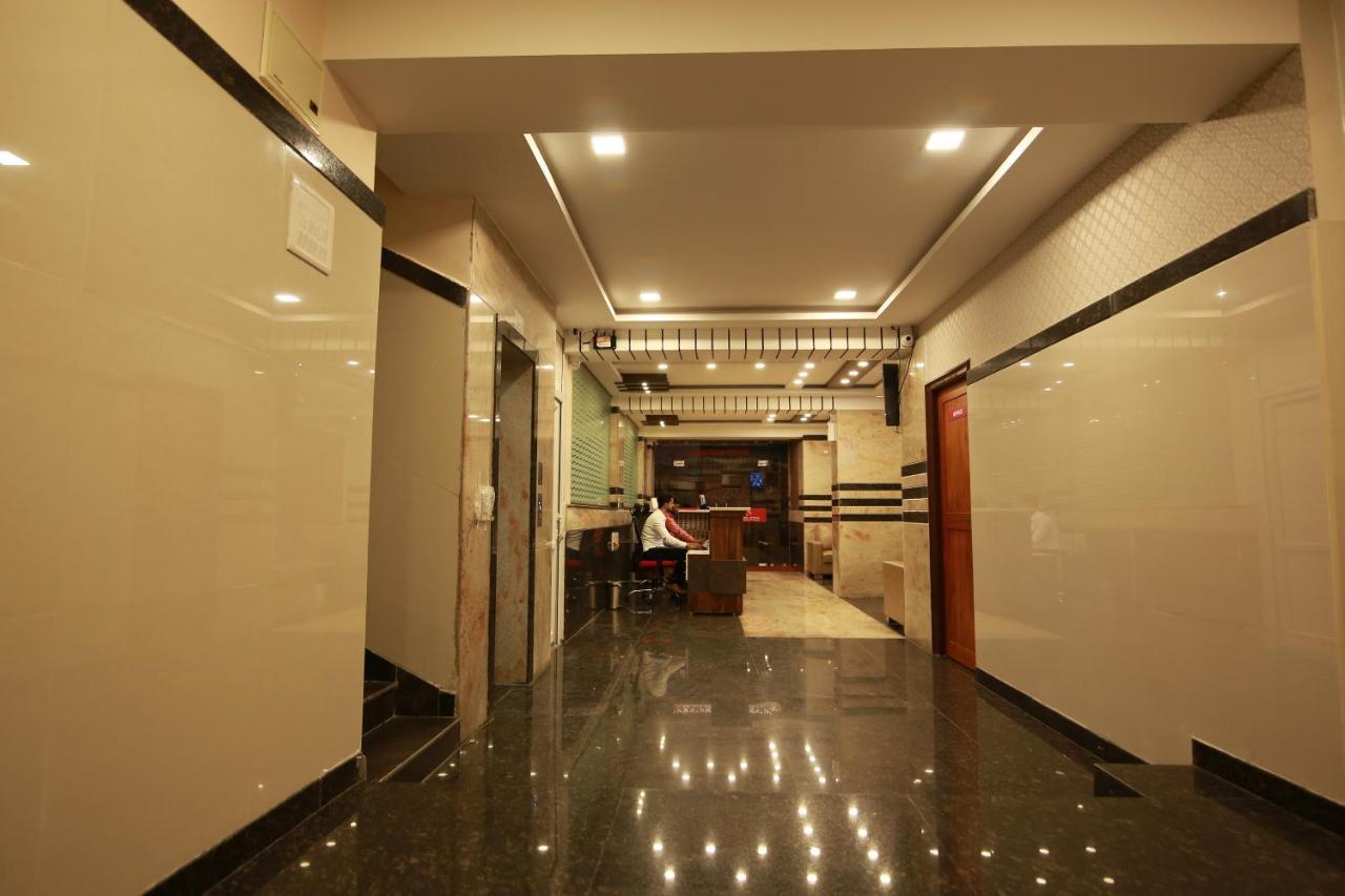Hotel Apple Suites Bangalore Esterno foto