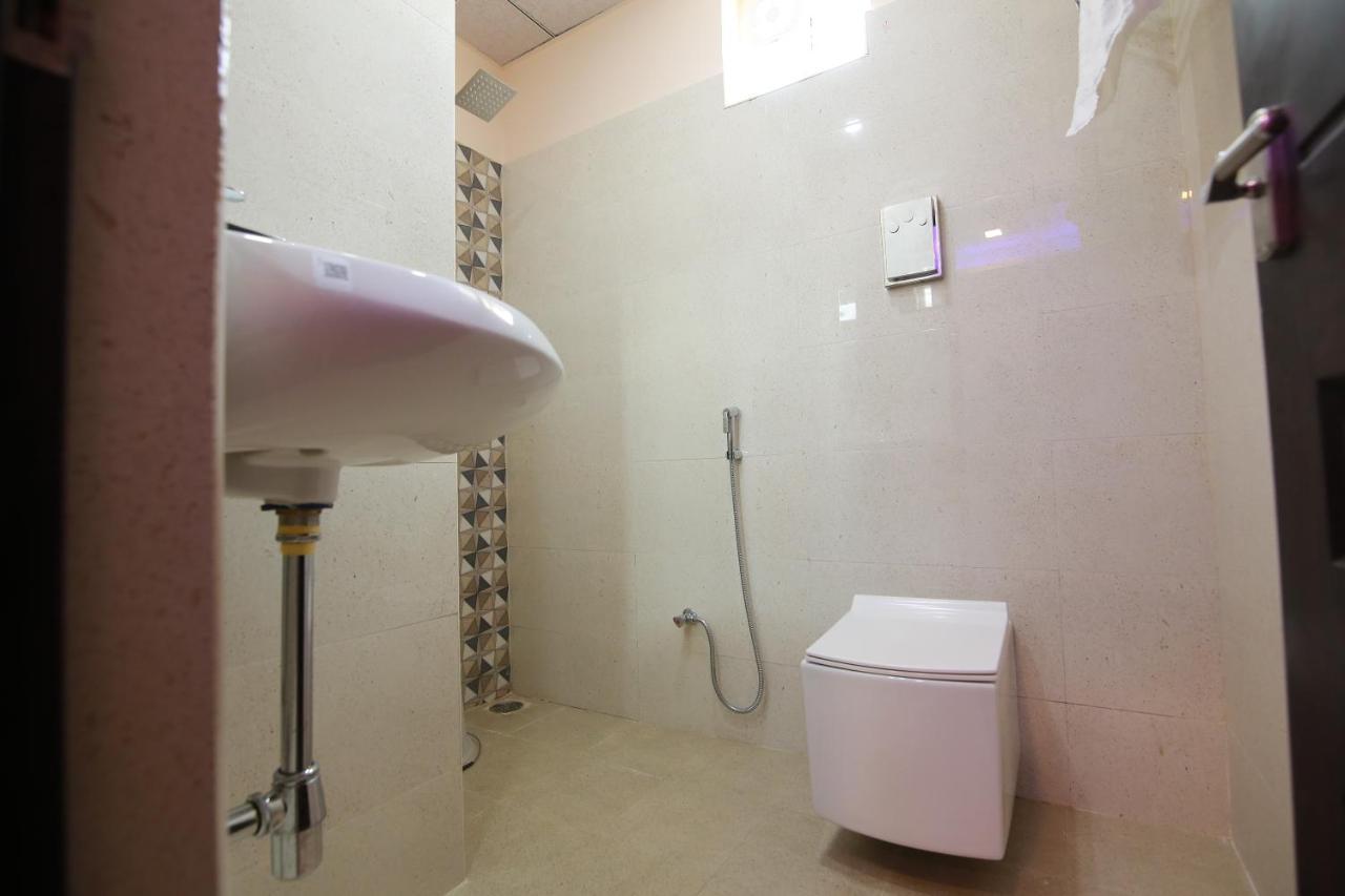 Hotel Apple Suites Bangalore Esterno foto