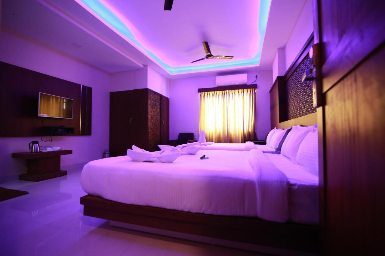 Hotel Apple Suites Bangalore Esterno foto