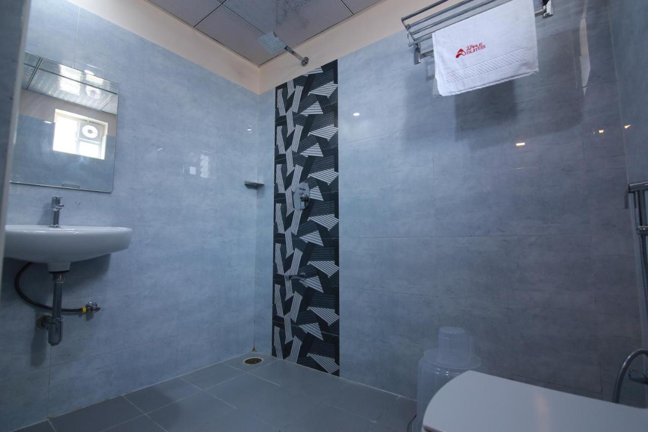Hotel Apple Suites Bangalore Esterno foto