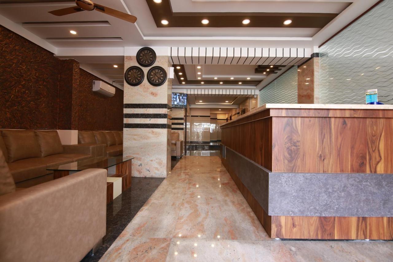 Hotel Apple Suites Bangalore Esterno foto