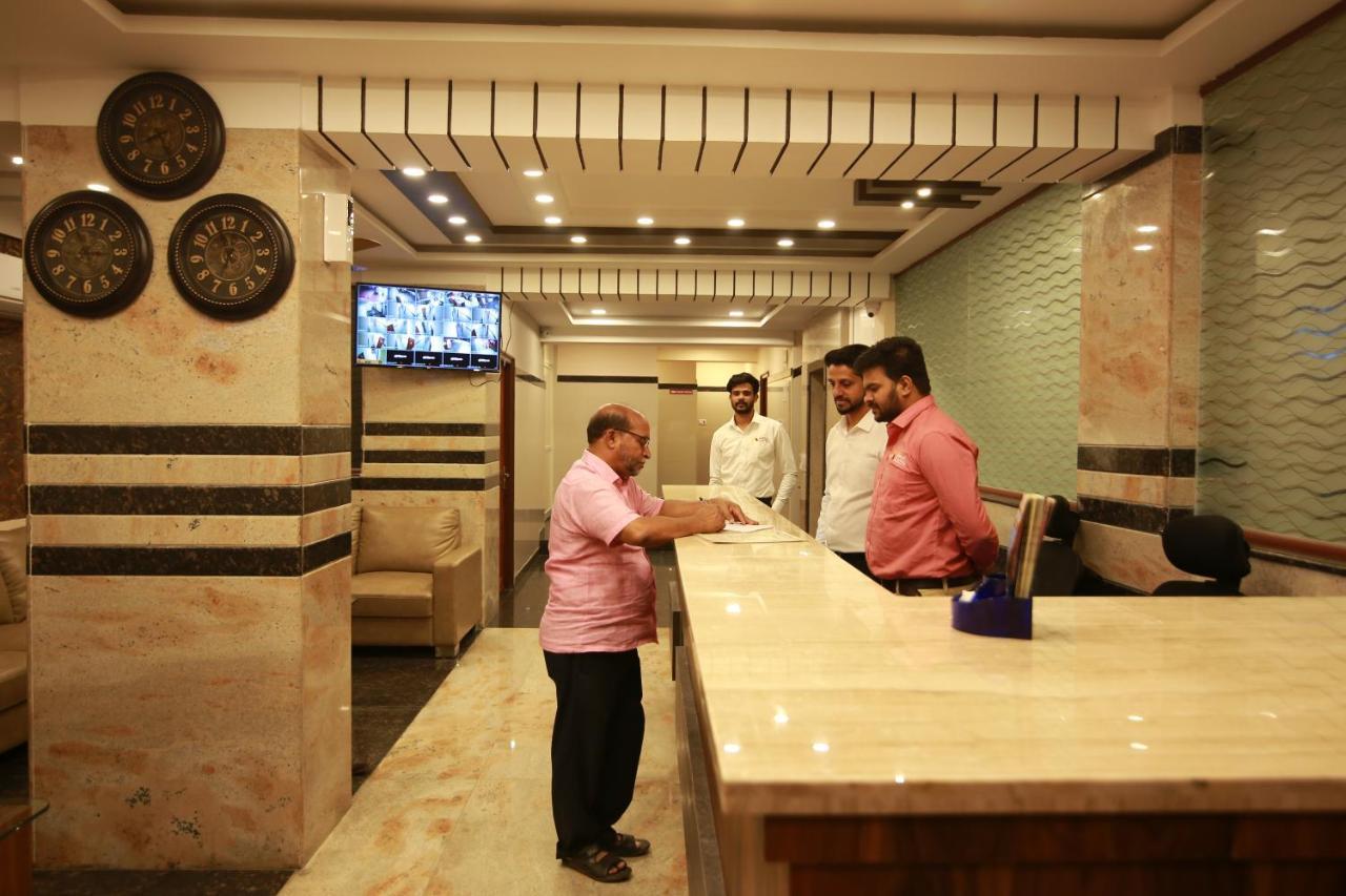 Hotel Apple Suites Bangalore Esterno foto
