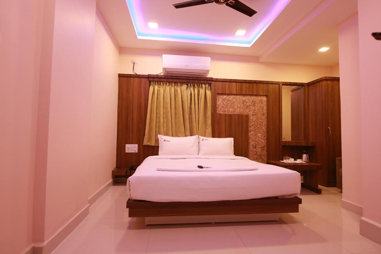 Hotel Apple Suites Bangalore Esterno foto