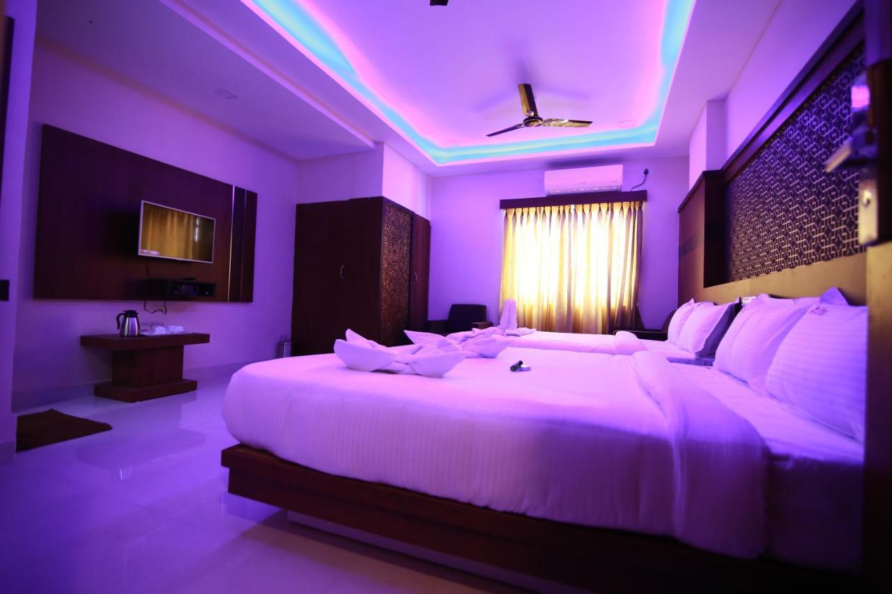 Hotel Apple Suites Bangalore Esterno foto