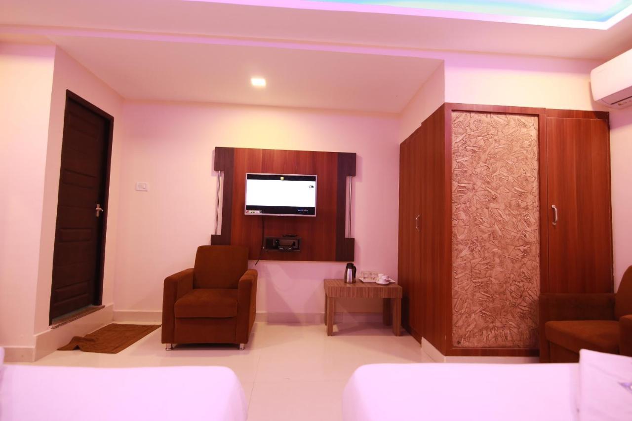 Hotel Apple Suites Bangalore Esterno foto